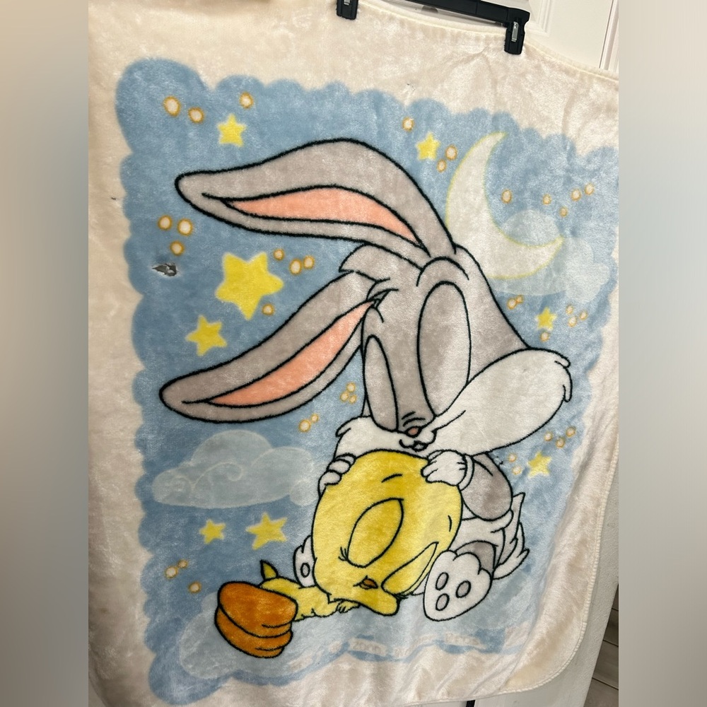 Vintage 90’s Tweety Bird Bugs Bunny Hugging Moon Stars cloud Baby blanket sleep